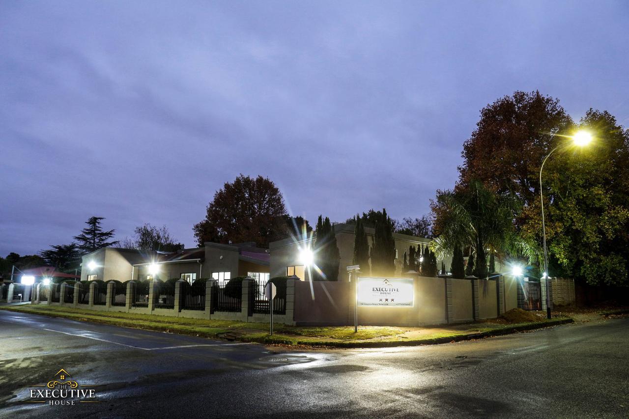 ニューカッスル The Executive House Bed & Breakfast エクステリア 写真
