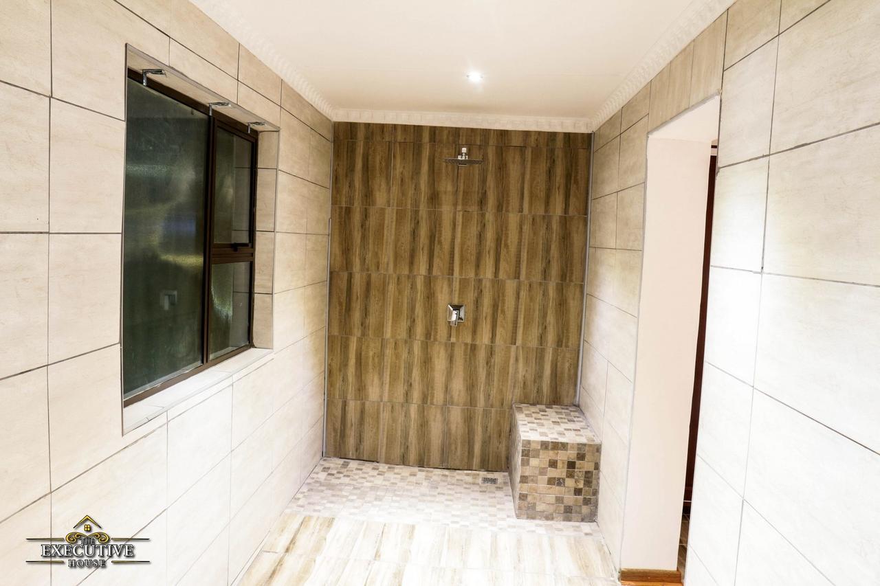 ニューカッスル The Executive House Bed & Breakfast エクステリア 写真
